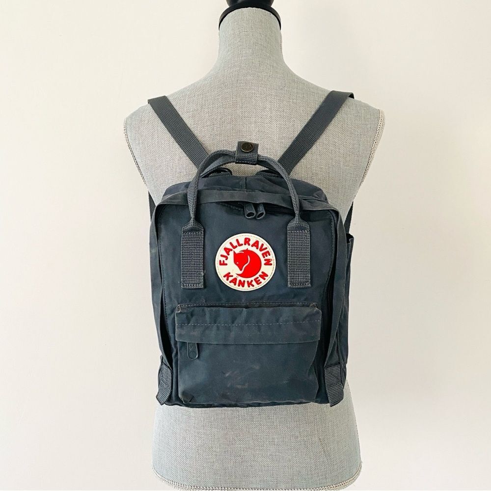 Fjallraven Kanken Mini Backpack 3L Dark Gray Chacole Outdoor Casual - Picture 1 of 12